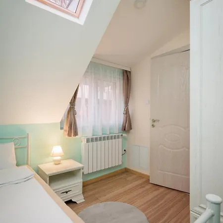 Appartement Serdika Old House